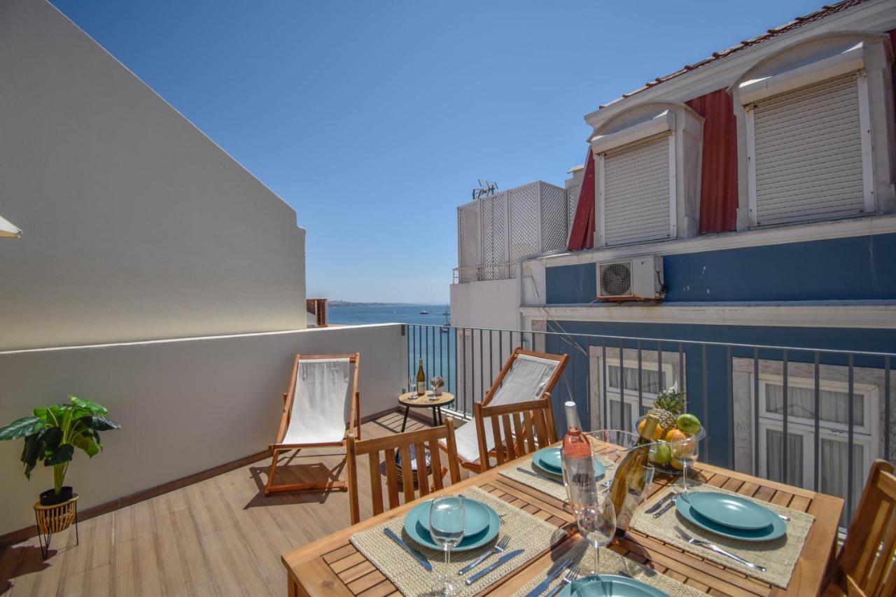 Central & Stylish 2 Bedroom Apartment W/ Balcony Cascais Exterior foto