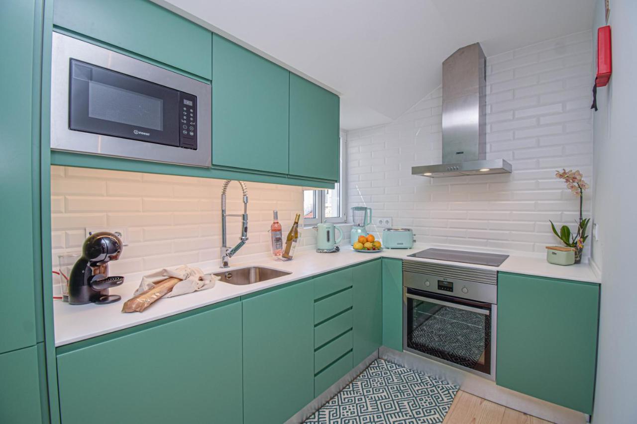 Central & Stylish 2 Bedroom Apartment W/ Balcony Cascais Exterior foto